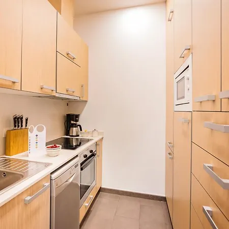 Sweett - Jardinets Apartment *